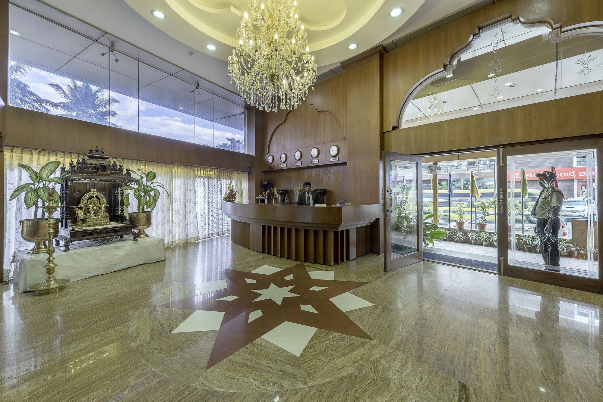 班加罗尔 Treebo Crystal Castle酒店 外观 照片